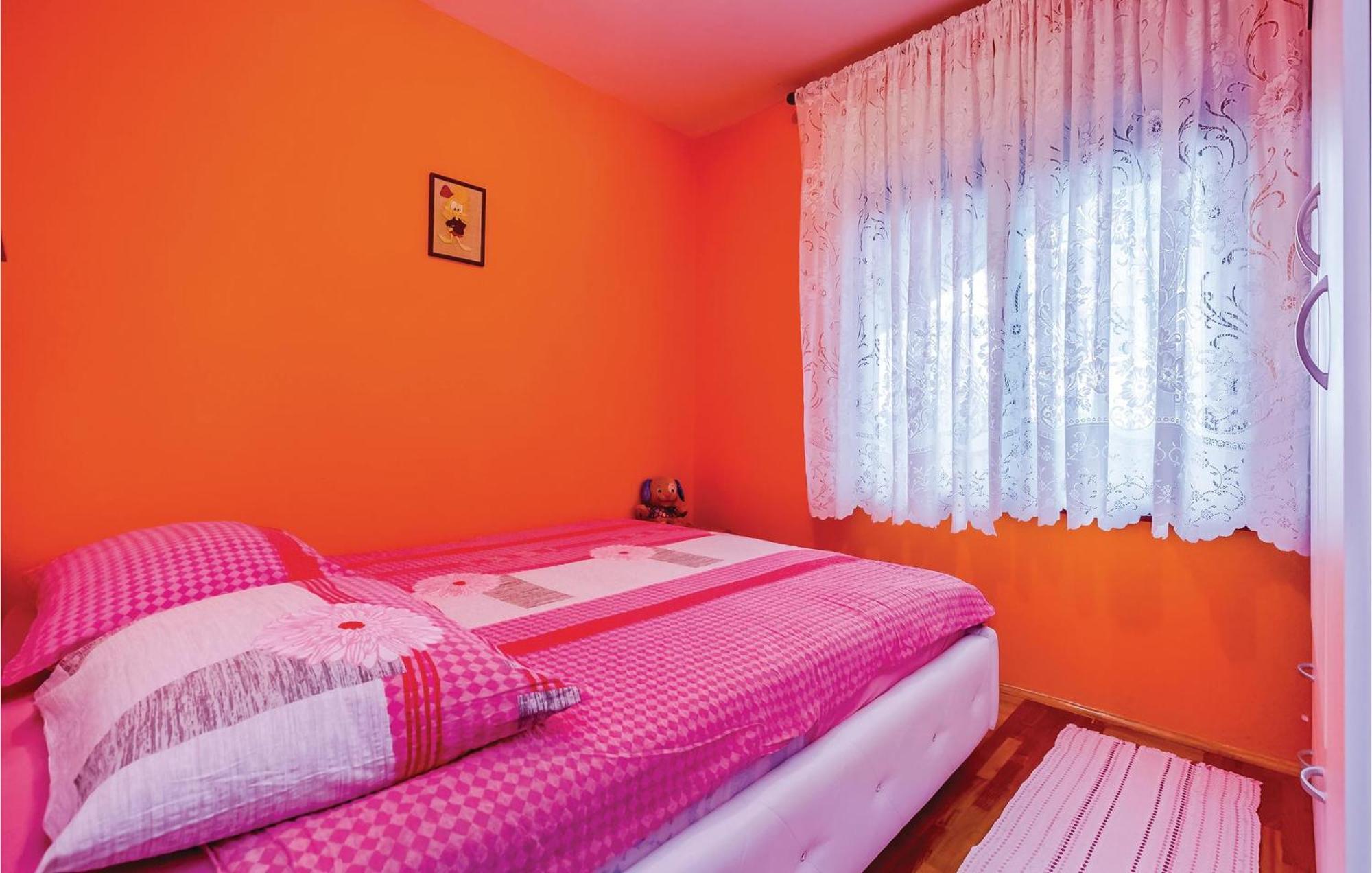 Beautiful Apartment In 诺维·维诺多尔斯基 外观 照片