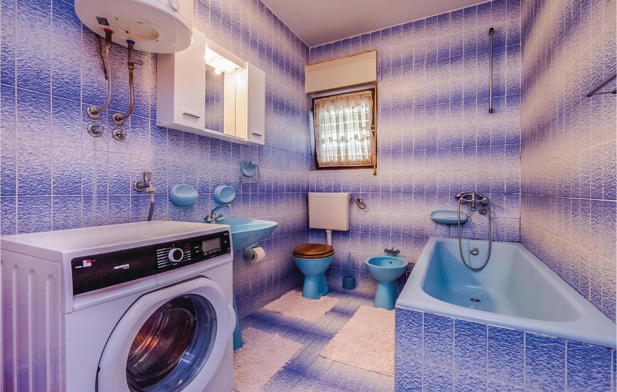 Beautiful Apartment In 诺维·维诺多尔斯基 外观 照片