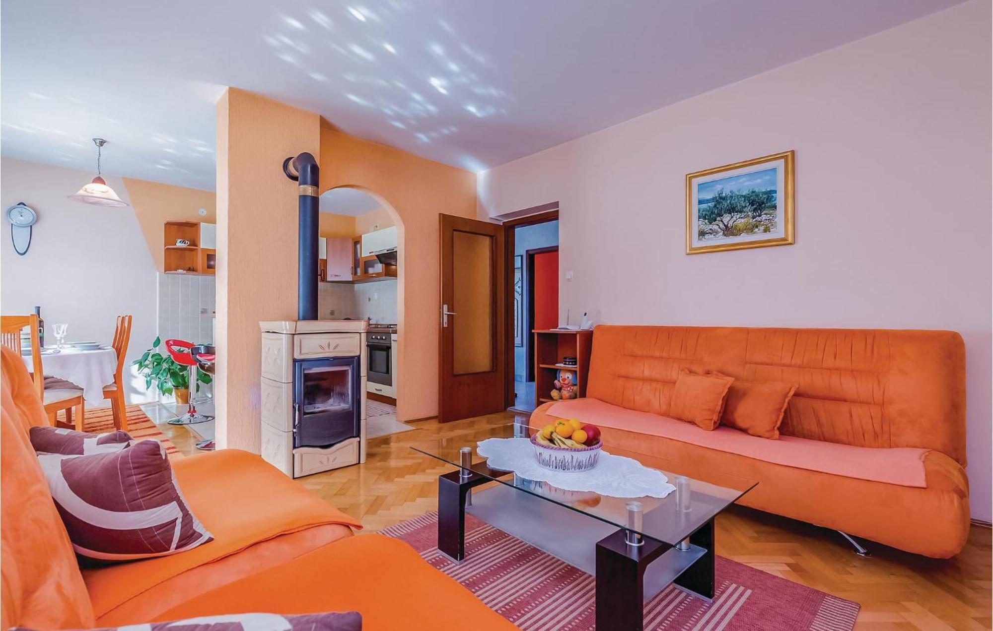Beautiful Apartment In 诺维·维诺多尔斯基 外观 照片